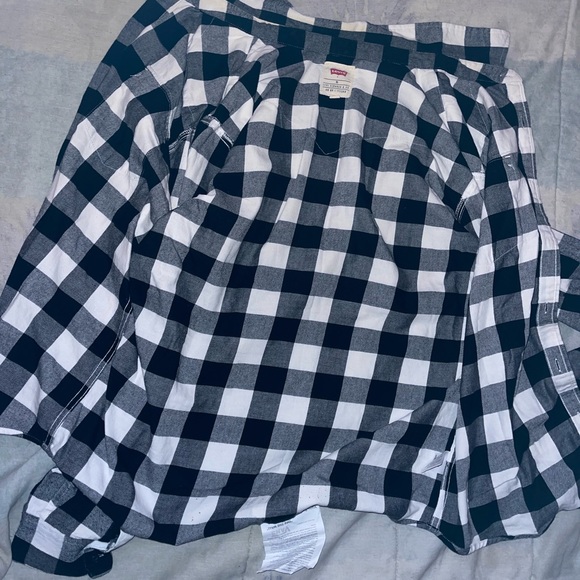 Men’s Levi’s Flannel Shirt - Picture 3 of 5